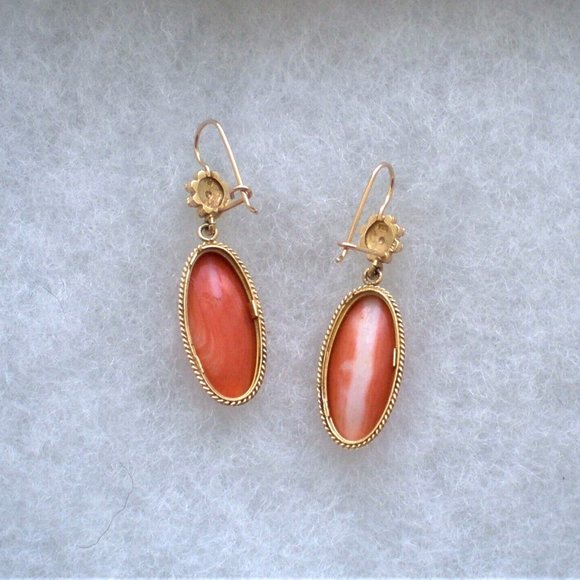Vintage 14K Yellow Gold Large Salmon Red Coral Cabochon Dangle Drop EARRINGS - Picture 7 of 8